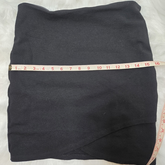Sunday Best Medium BNWOT Black Mini Asymetrical Wrap Hem Cute Skirt Aritzia - Picture 8 of 9